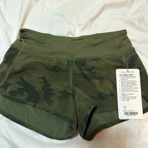 lululemon 2.5” inseam speed up shorts size 2